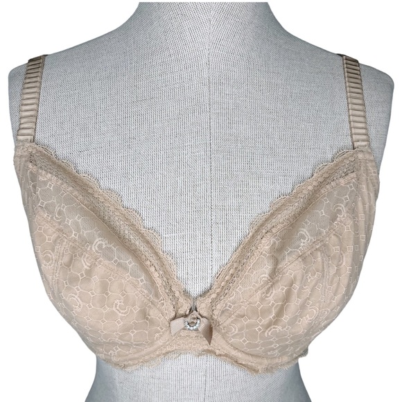 Chantelle Intimates & Sleepwear Chantelle C Chic Sexy Plunge Bra